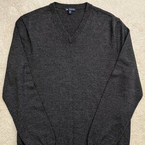 GAP Italian merino wool v-neck sweater gray medium